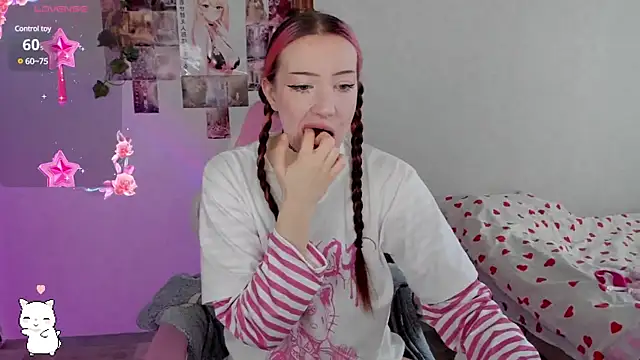 Snapshot of SweetieMollyy chatting on March 2025 08:14:01 AM SweetieMollyy online show from March 2025 08:14:01 AM