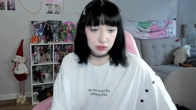 Snapshot of SweetieMollyy chatting on December 2025 09:47:02 AM SweetieMollyy online show from December 2025 09:47:02 AM