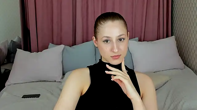 BritneyCruze online show from December 2024 03:37:02 PM