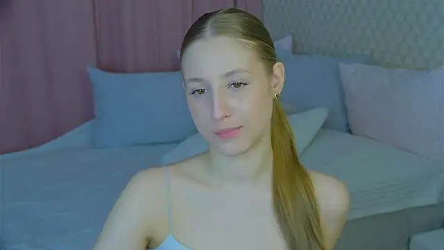 BritneyCruze online show from March 2025 08:48:01 AM