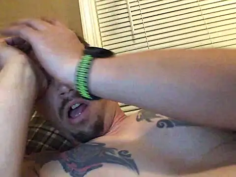 Snapshot of Highfrog1 chatting on June 2026 02:37:02 AM Highfrog1 online show from June 2026 02:37:02 AM