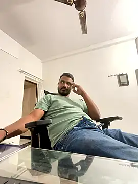 real meet girl finding in online show from December 2024 10:46:02 AM