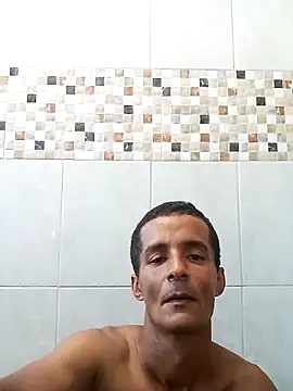 Snapshot of morenogato100 chatting on April 2026 10:05:01 AM morenogato100 online show from April 2026 10:05:01 AM