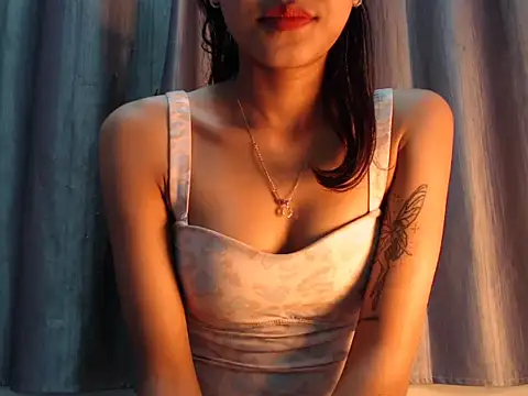 jassi-just18 online show from February 2026 05:17:01 PM