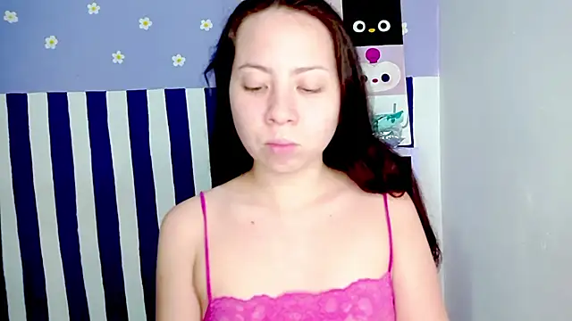 Snapshot of PetiteIvoryQueen19 chatting on April 2026 04:48:02 AM PetiteIvoryQueen19 online show from April 2026 04:48:02 AM