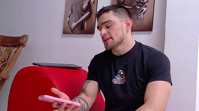 Sexy Alejandro  online show from April 2026 07:33:01 PM