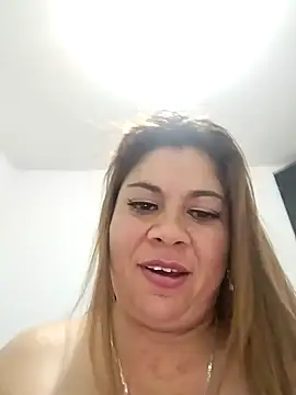 Laura-Hernandez online show from February 2025 05:40:01 PM