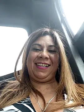 Laura-Hernandez online show from October 2025 03:46:01 PM