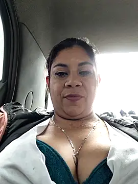 Laura-Hernandez online show from March 2026 04:00:01 PM