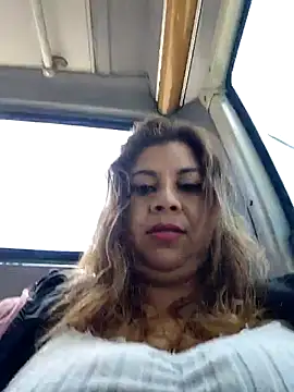 Laura-Hernandez online show from June 2026 04:05:01 PM
