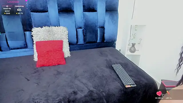 Stefyrossy online show from April 2026 02:44:01 PM