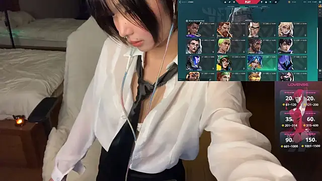 JayJaylov online show from October 2025 06:40:02 PM