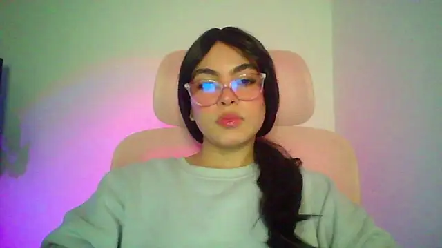 Kiri Cutee online show from January 2026 05:00:01 AM