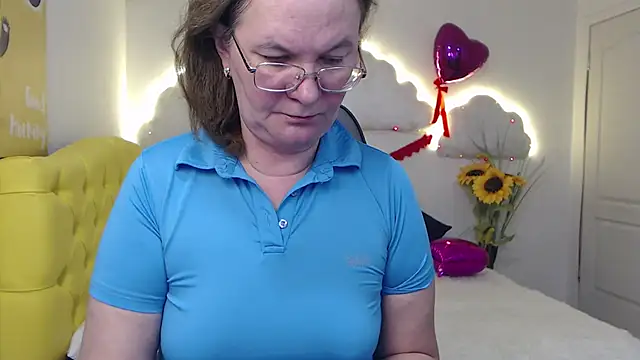 HolyMilfa online show from March 2025 10:45:02 AM