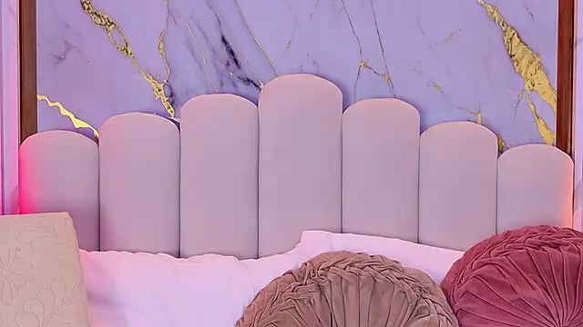 pamelajons  online show from December 2025 10:27:01 PM