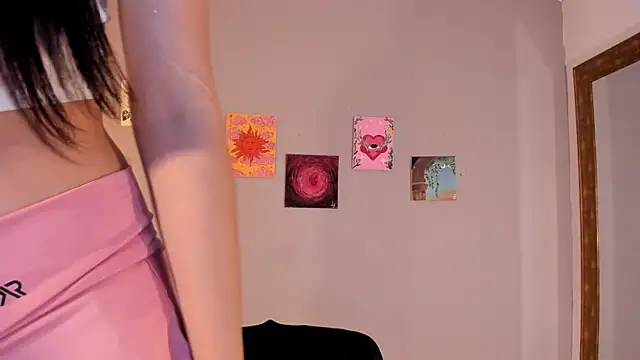 Maia W10 online show from April 2026 12:00:02 PM