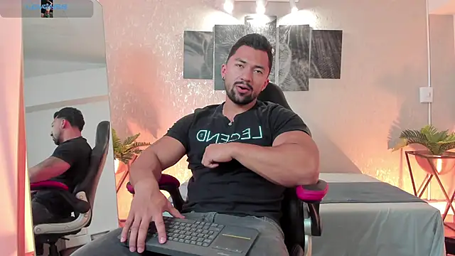 Regan   online show from December 2024 04:53:01 AM