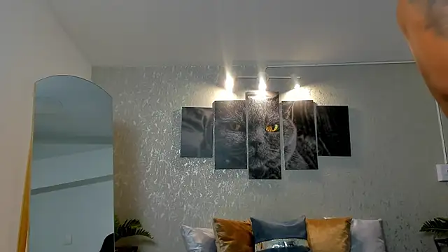 Regan   online show from January 2025 04:25:02 AM