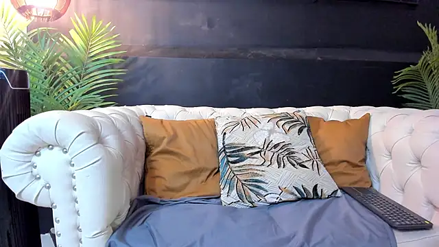 Regan   online show from October 2025 12:09:01 AM