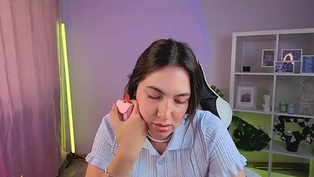 Snapshot of MelissaLovvv chatting on July 2026 07:23:02 AM MelissaLovvv online show from July 2026 07:23:02 AM