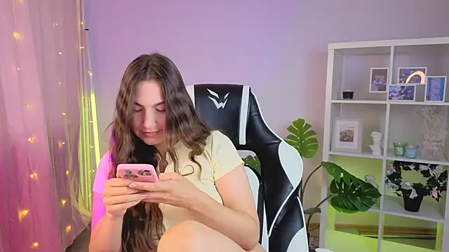 Snapshot of MelissaLovvv chatting on July 2026 03:44:01 AM MelissaLovvv online show from July 2026 03:44:01 AM