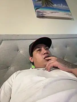 Richyyyybouyyy online show from May 2026 12:32:02 PM