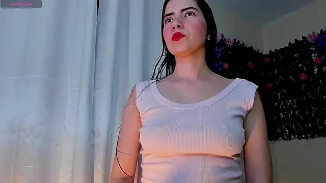 sweetieandjuicyy online show from March 2026 04:16:01 AM