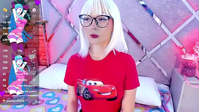 Trixiroy online show from November 2025 08:19:01 PM