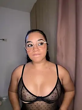 Lucy wilson5 online show from February 2025 06:32:02 AM