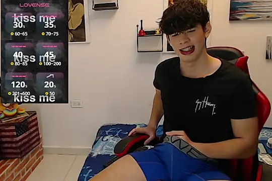 Snapshot of Angelo-cianuro- chatting on September 2025 09:19:02 PM Angelo-cianuro- online show from September 2025 09:19:02 PM