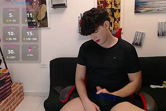 Snapshot of Angelo-cianuro- chatting on October 2025 10:20:02 PM Angelo-cianuro- online show from October 2025 10:20:02 PM
