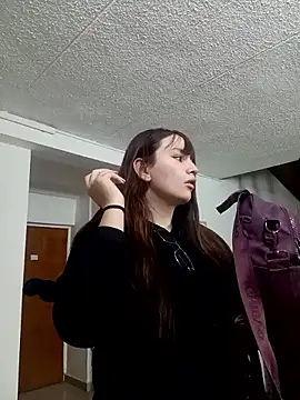 Snapshot of angel_natural chatting on October 2025 08:18:01 PM angel natural online show from October 2025 08:18:01 PM