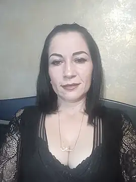 Snapshot of FireLily332 chatting on January 2025 04:06:02 PM FireLily332 online show from January 2025 04:06:02 PM