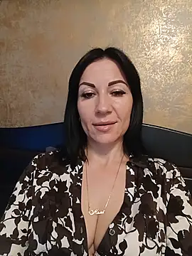 Snapshot of FireLily332 chatting on February 2025 07:18:02 PM FireLily332 online show from February 2025 07:18:02 PM