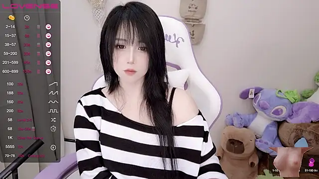 Snapshot of Vaness-a chatting on January 2025 08:50:02 PM Vaness-a online show from January 2025 08:50:02 PM