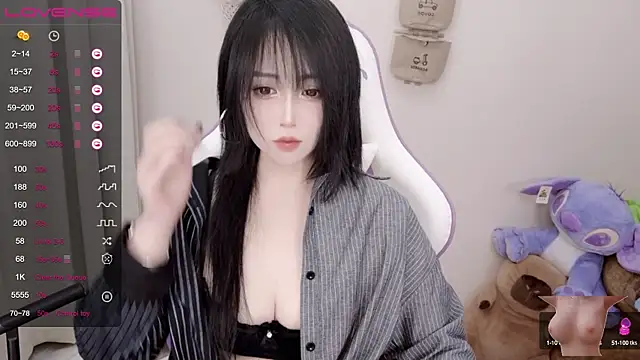 Snapshot of Vaness-a chatting on February 2025 07:27:02 PM Vaness-a online show from February 2025 07:27:02 PM