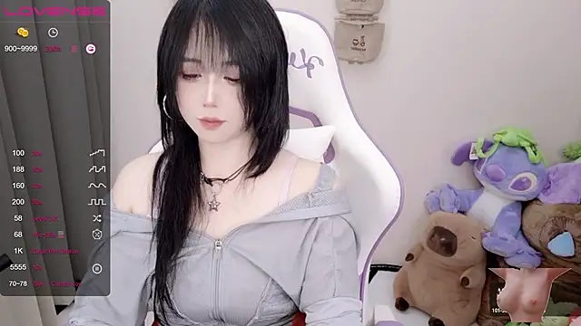 Snapshot of Vaness-a chatting on March 2025 09:11:02 PM Vaness-a online show from March 2025 09:11:02 PM