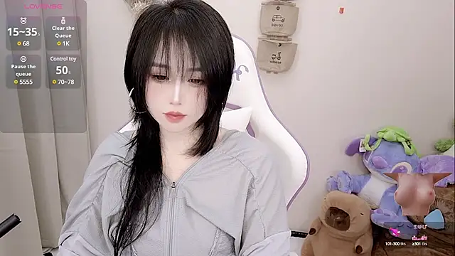 Snapshot of Vaness-a chatting on March 2025 05:09:01 PM Vaness-a online show from March 2025 05:09:01 PM