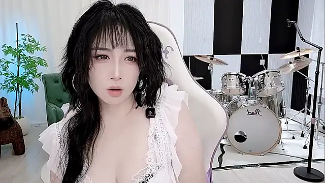 Snapshot of Vaness-a chatting on September 2025 04:07:02 PM Vaness-a online show from September 2025 04:07:02 PM