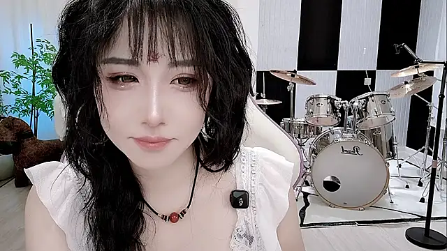 Snapshot of Vaness-a chatting on September 2025 03:13:01 PM Vaness-a online show from September 2025 03:13:01 PM