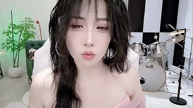 Snapshot of Vaness-a chatting on October 2025 05:21:02 PM Vaness-a online show from October 2025 05:21:02 PM