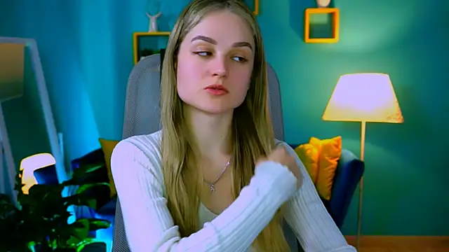 DeboraLarson online show from March 2025 08:18:02 AM