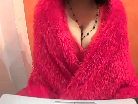 HOT-SEEMAA online show from January 2025 08:22:01 AM