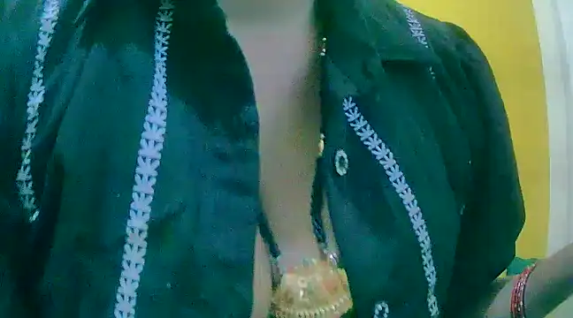 Snapshot of LOVE-SUSHILA chatting on February 2025 12:37:02 PM LOVE-SUSHILA online show from February 2025 12:37:02 PM