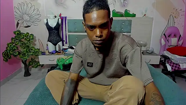 bigblackhotx1 online show from February 2026 01:05:02 PM