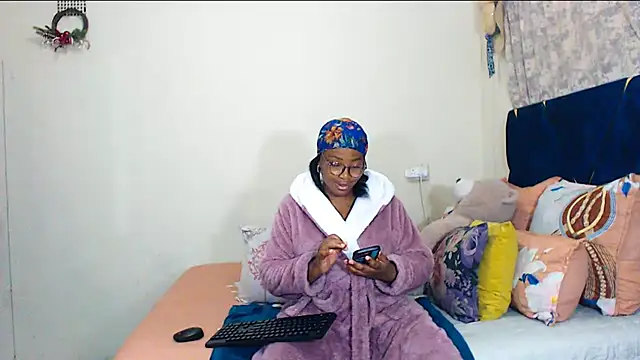 Snapshot of veronica1xxx chatting on May 2026 12:06:01 AM veronica1xxx online show from May 2026 12:06:01 AM