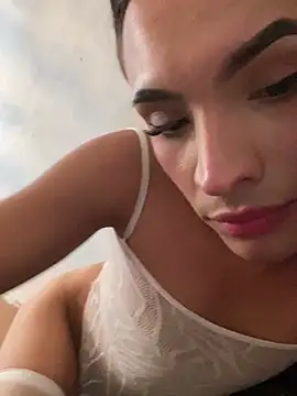 Snapshot of miss_Ari chatting on January 2025 04:50:02 AM miss Ari online show from January 2025 04:50:02 AM