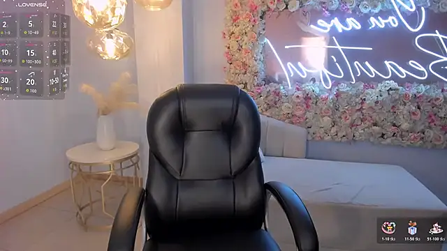 GabriellaLee online show from November 2025 02:44:02 AM