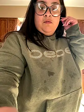 tillymarie34 online show from October 2025 04:41:01 PM