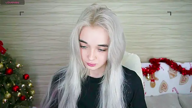 Snapshot of Ashley_S chatting on December 2024 02:20:02 AM Ashley S online show from December 2024 02:20:02 AM